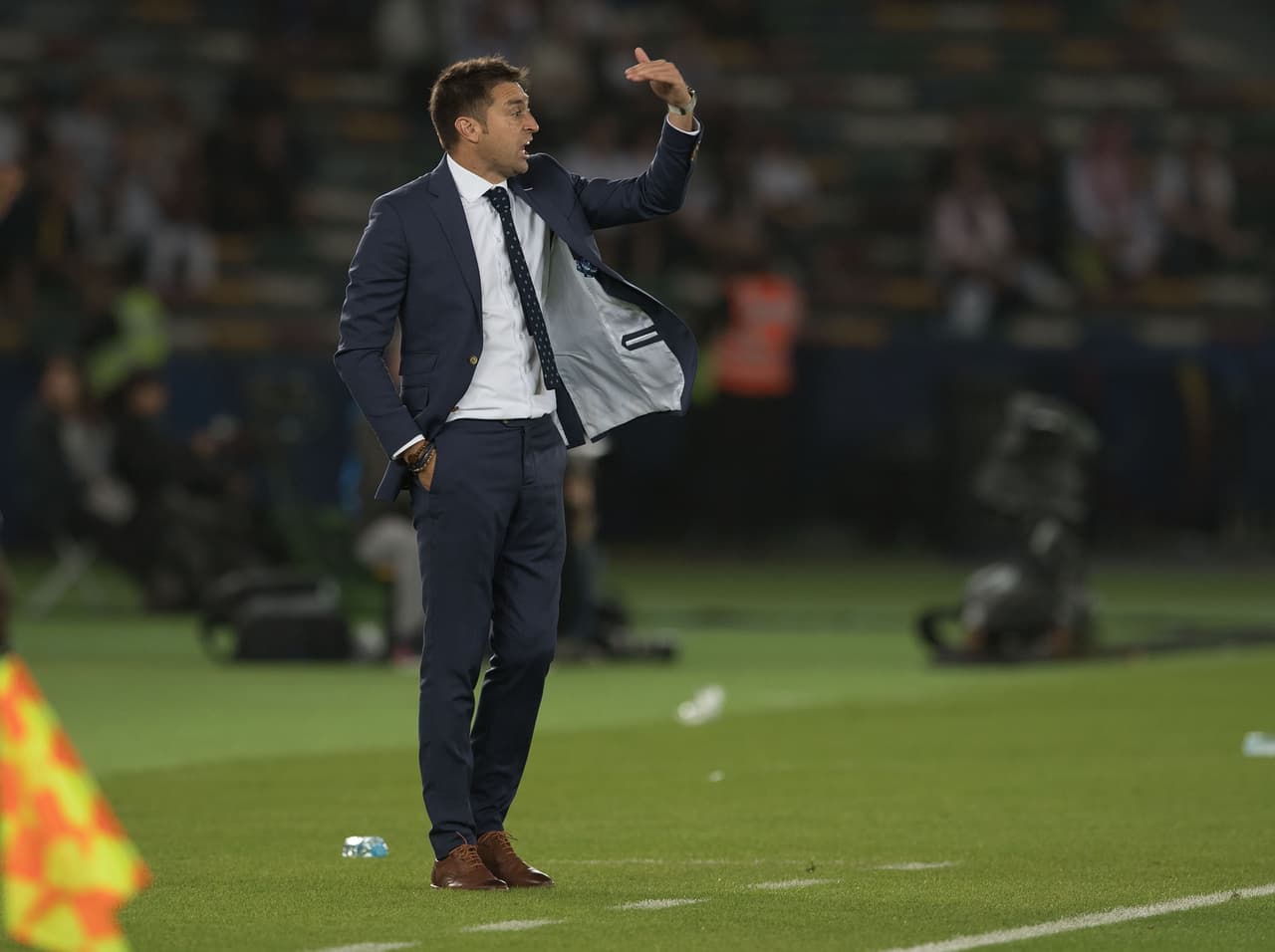 Diegp Alonso mostró su capacidad como estratega durante el partido con el manejo de cambios y el planteamiento.