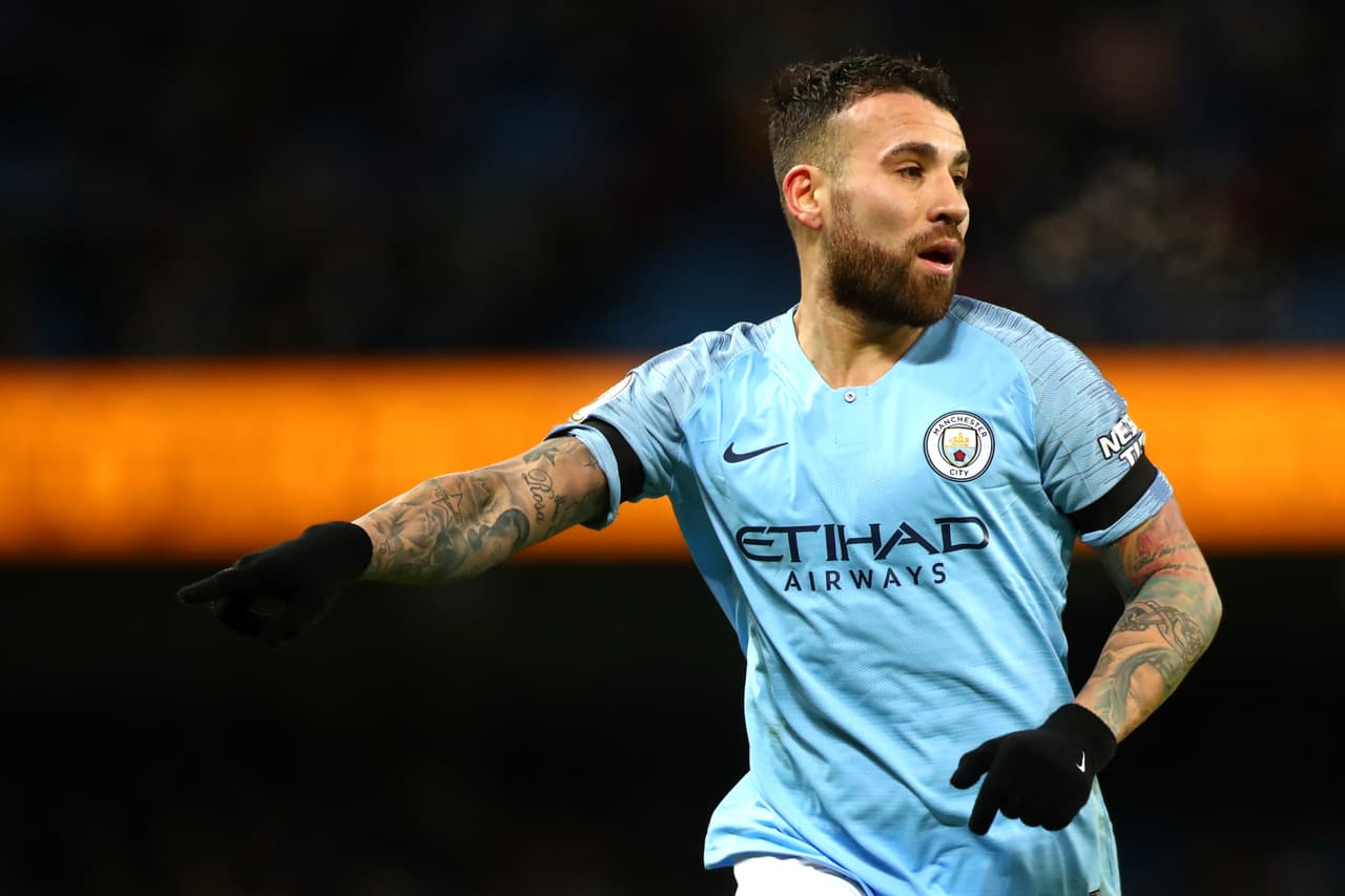 10. Nicolás Otamendi (Argentina) - 45 millones de euros del Valencia al Manchester City.