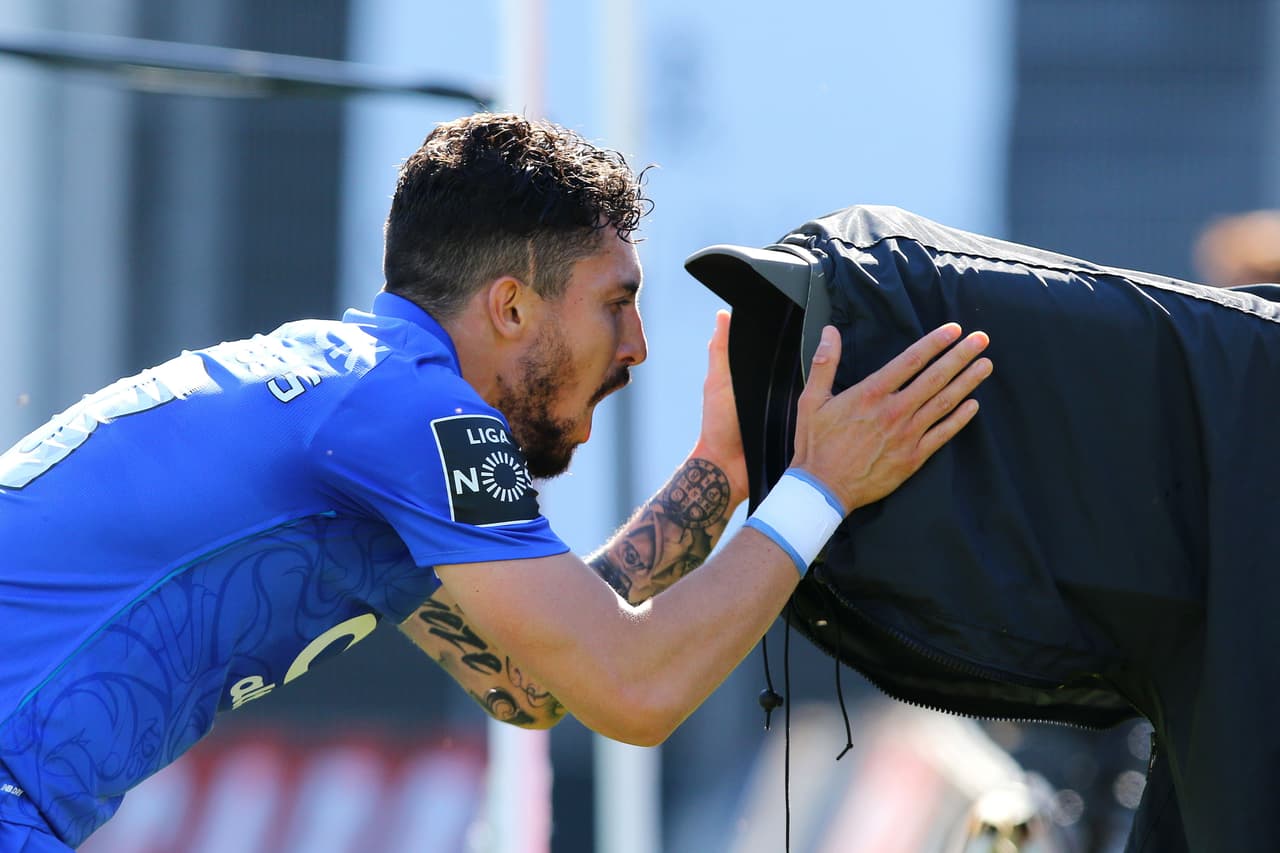 Herrera ya habría jugado su último partido con el Porto.