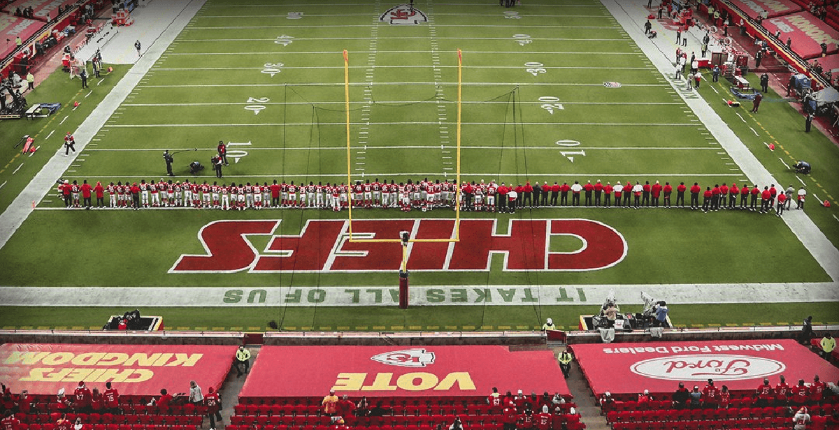 Los Chiefs protestaron unidos contra la injusticia social