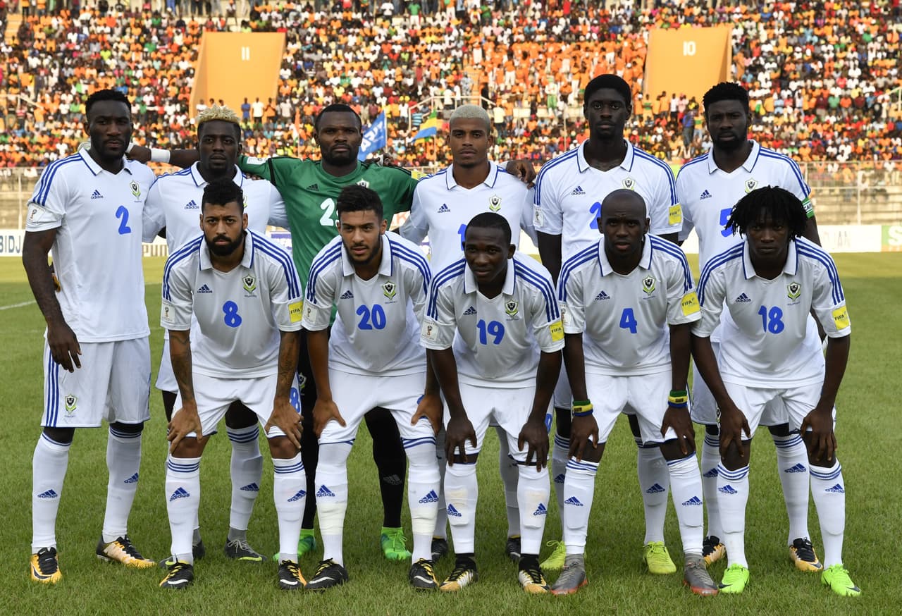Debut / (CAF) - Gabón: las 'Panteras' se están jugando unas Eliminatorias innolvidables de la mano de Aubameyang, Lemina y compañía. Son terceros del grupo C con 5 puntos y en las últimas dos jornadas enfrentan a Marruecos –rival directo– y Malí. Necesitarán sumar 6 unidades y esperar un traspié de Costa de Marfil.