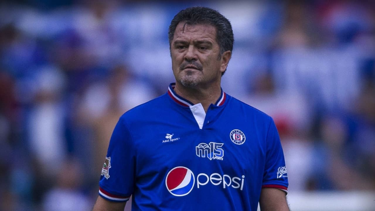 Históricos tunden al Cruz Azul tras goleada con América
