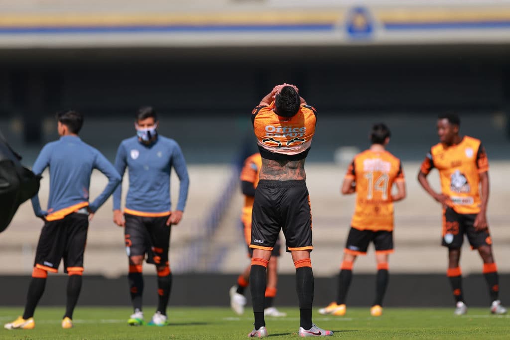 Pachuca va por un delantero y un defensa central como refuerzos