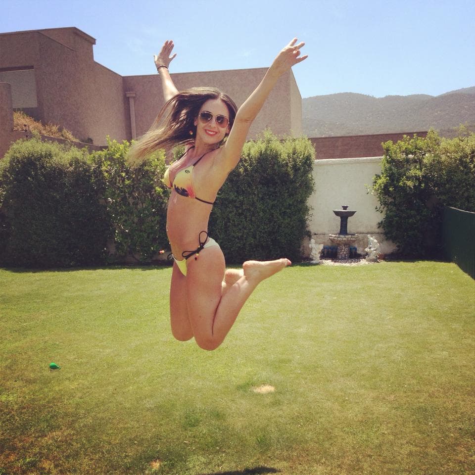 Maura es una candente chilena que es pareja del jugador del Sport Recife, Mark González. Ambos son conocidos como los Beckham chilenos.