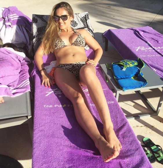 Maura es una candente chilena que es pareja del jugador del Sport Recife, Mark González. Ambos son conocidos como los Beckham chilenos.