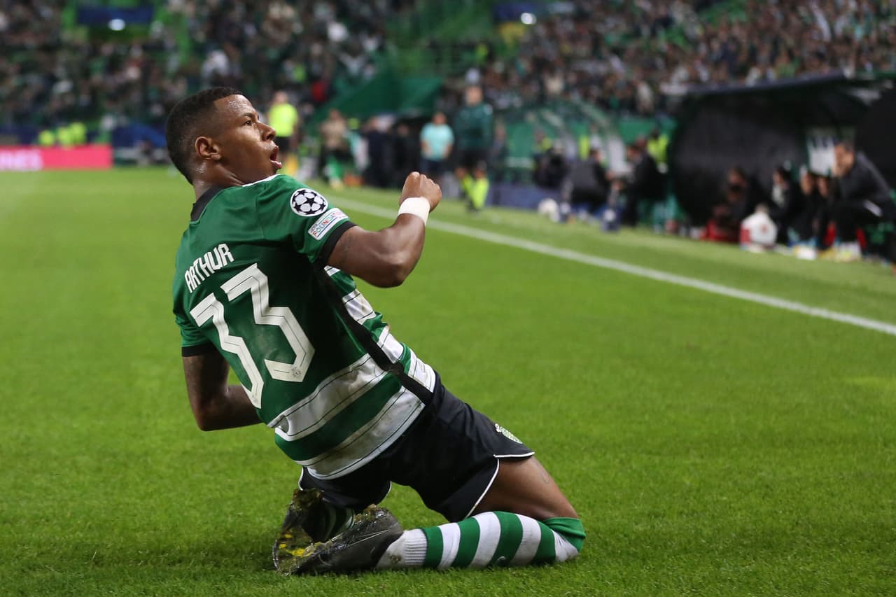 Sporting Lisbon's Brazilian forward Arthur Gomes celebrates after scoring his team's first goal during the UEFA Champions League 1st round Group D football match between Sporting CP and Eintracht Frankfurt at the Jose Alvalade stadium in Lisbon on November 1, 2022. (Photo by CARLOS COSTA / AFP) (Photo by CARLOS COSTA/AFP via Getty Images)