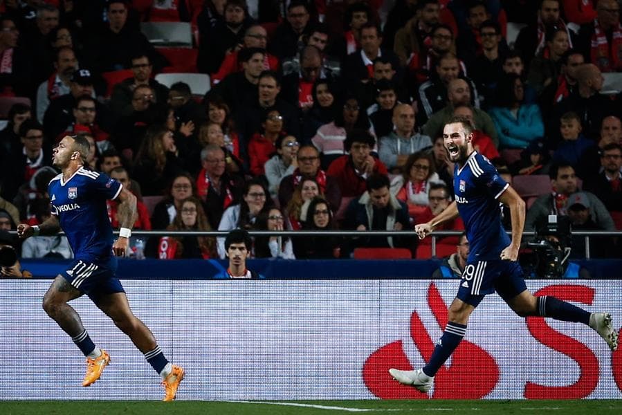 Benfica 2-1 Lyon. Silva y Pizzi hicieron los goles del Benfica; Memphis anotó para el Lyon.
