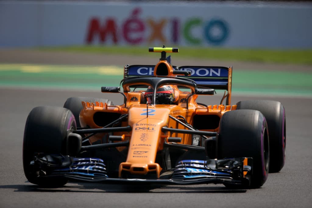 El piloto belga Stoffel Vandoorne fue de los primeros en tomar la pista en la jornada del viernes. El McLaren quedó en el puesto 15 de la segunda sesión con tiempo de 1:19.096.