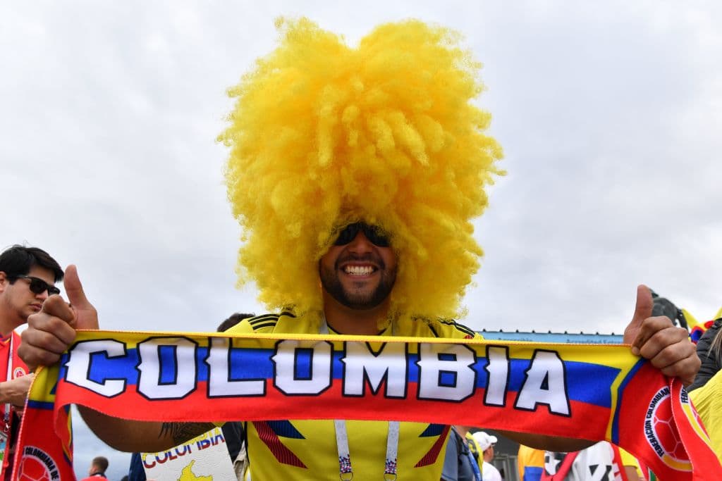 Los fanáticos en Moscú prendieron la fiesta del duelo de octavos de final entre Colombia e Inglaterra, con un colorido que marca la definición del último clasificado a cuartos de final en Rusia 2018.