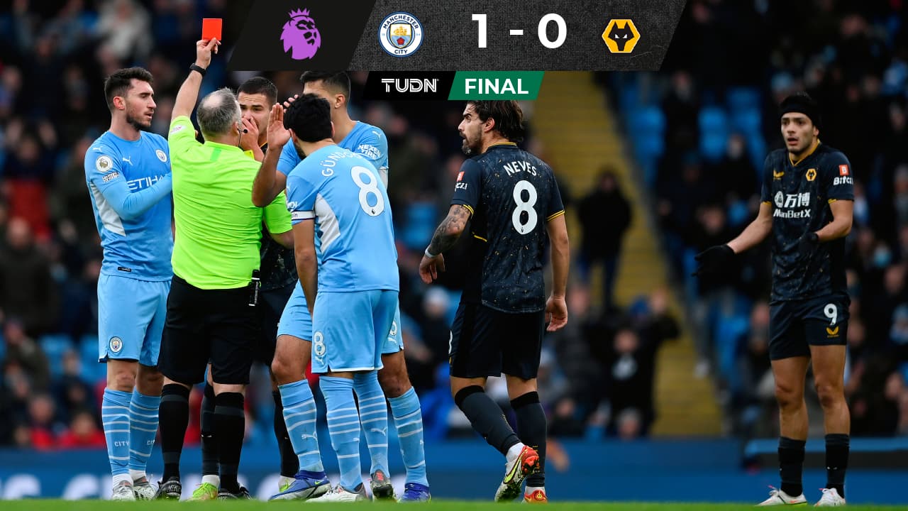 ¡Insólito! Jiménez es expulsado por primera vez en la Premier League