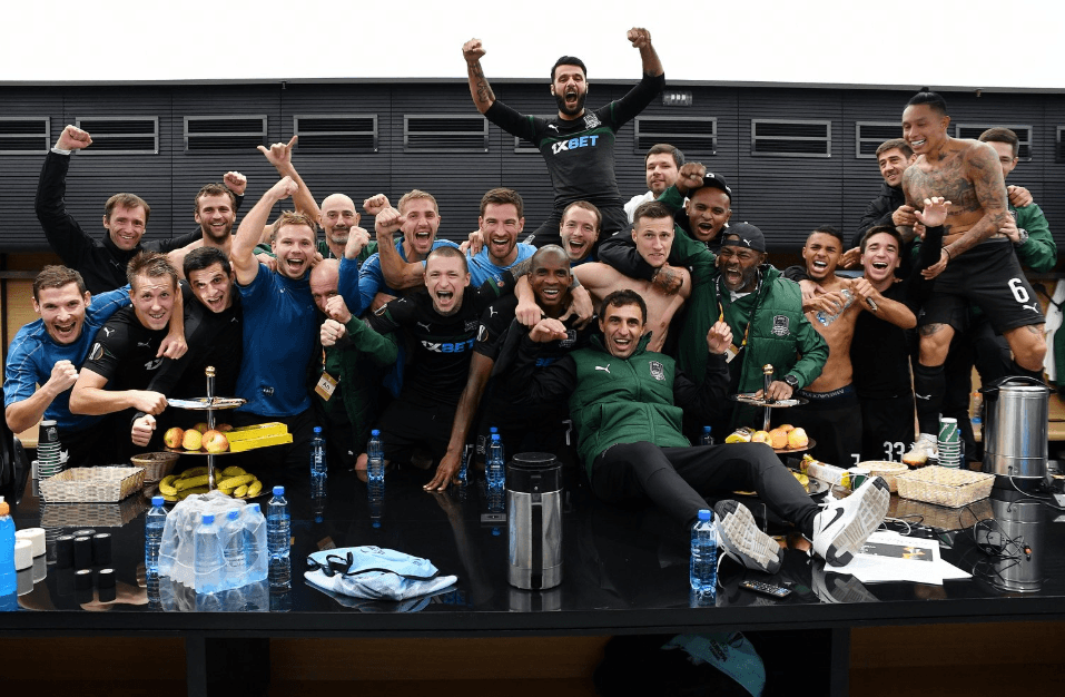 Un triunfo importantísimo para el Krasnodar que llegó a seis puntos de seis posibles. Sevilla y Standar de Lieja se quedaron con tres puntos, mientras que Akhisarspor sigue sin sumar en este grupo J.