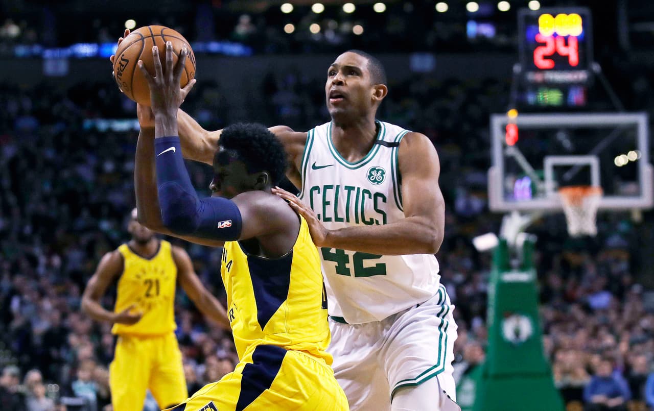 Miles Turner añadió 19 y los Pacers recibieron sendos aportes de 13 puntos de Bojan Bogdanovic y Thaddeus Young al poner fin a una racha de cinco derrotas ante los Celtics.
<br>