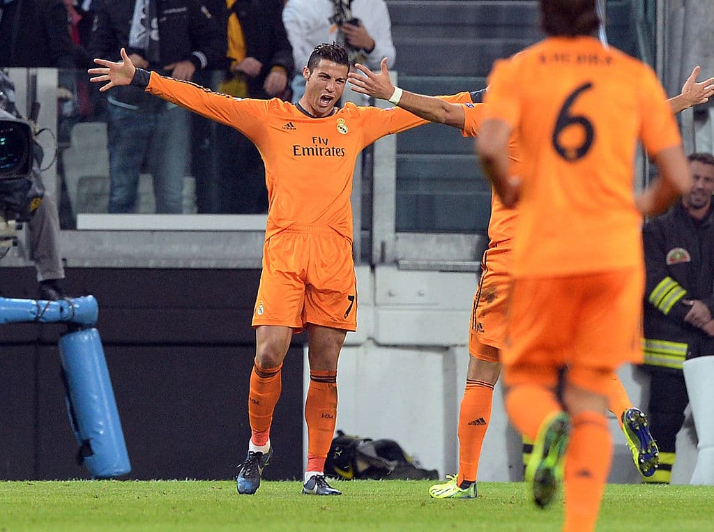 También ostenta el título de goleo con mayor cantidad: 17, en la temporada 2013-14, con el Real Madrid.