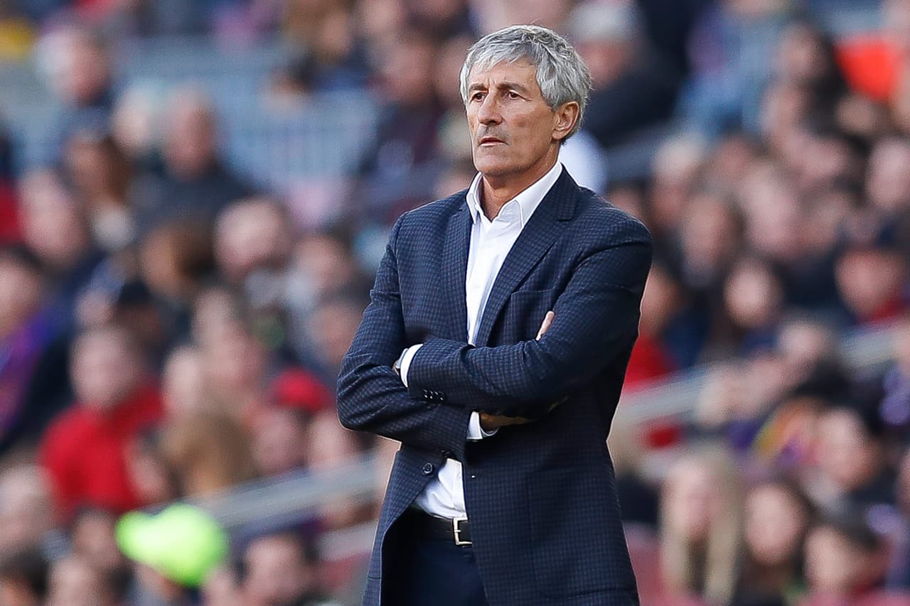 Quique Setién lleva la contra a Messi en el Barcelona