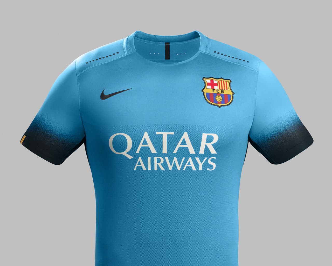 El actual campeón de la Champions League comenzará la defensa de su título cuando enfrente a la Roma, y lo hará con un nuevo uniforme de color azul eléctrico. y con el nuevo uniforme Barcelona buscará conquistar Europa nuevamente.