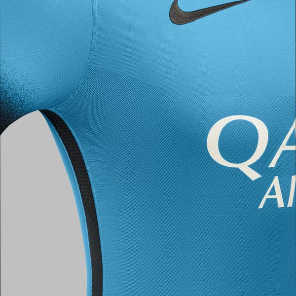 La tipografía de los nombres y números está inspirada en las chimeneas centinela de la obra modernista de La Pedrera de Antoni Gaud.