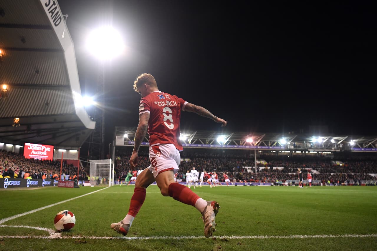 Nottingham Forest le saca el partido al Arsenal al minuto 83' con anotación de Lewis Grabban, y así consigue avanzar a la siguiente ronda de la Copa de la Liga Inglesa.