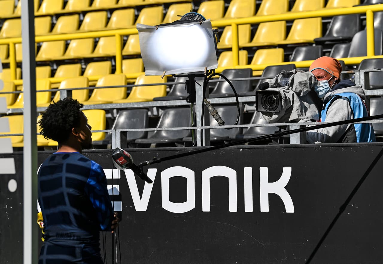 Regresa la Bundesliga y con ella… las entrevistas a distancia