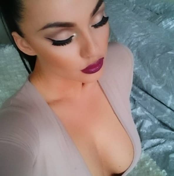 La espectacular irlandesa, Kasia Halela, es gran fanática del Barcelona y su futbolista preferido es el argentino Lionel Messi.