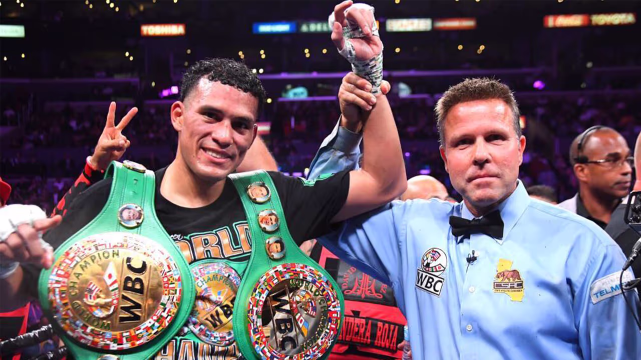 Entrenador de David Benavidez se olvida de Saúl 'Canelo' Álvarez: 