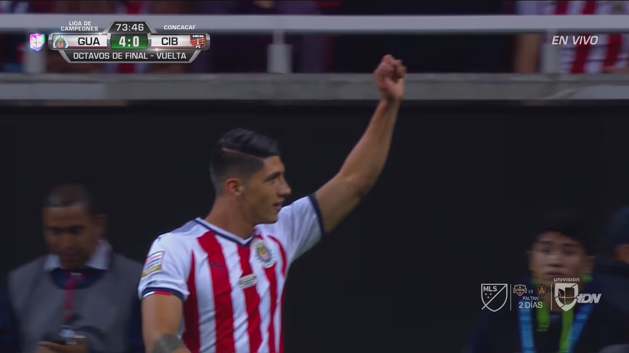 Alan Pulido define un golazo para el 4-0 de Chivas sobre Cibao | TUDN ...