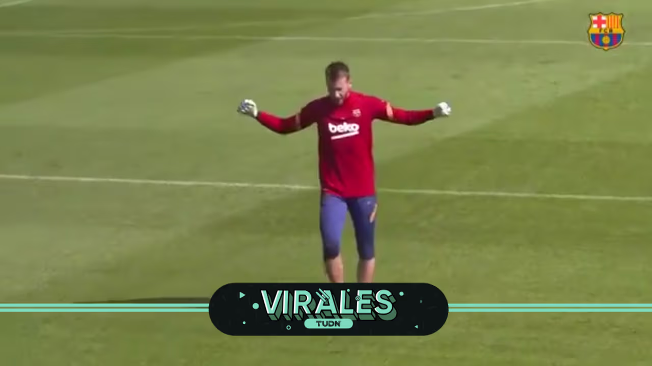La prueba del travesaño: Así disfrutan los porteros del Barça | TUDN ...