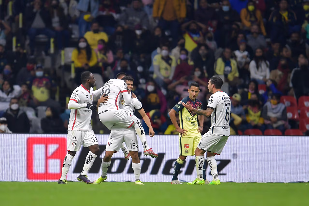 El América con todo y refuerzos no pudo ante Atlas en el Azteca | TUDN ...