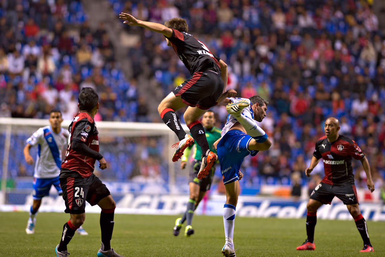 Atlas se pone en ventaja 3-2 ante Puebla en el Estadio Jalisco | TUDN ...