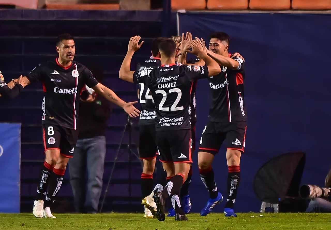 Atlético de San Luis le pega a Chivas en el arranque de la J3: Últimas ...