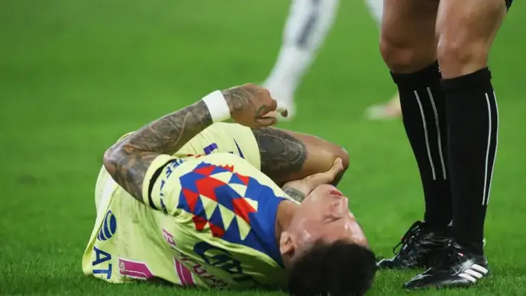 Brian Rodriguez suffers a severe injury to his left knee  You want Liga MX