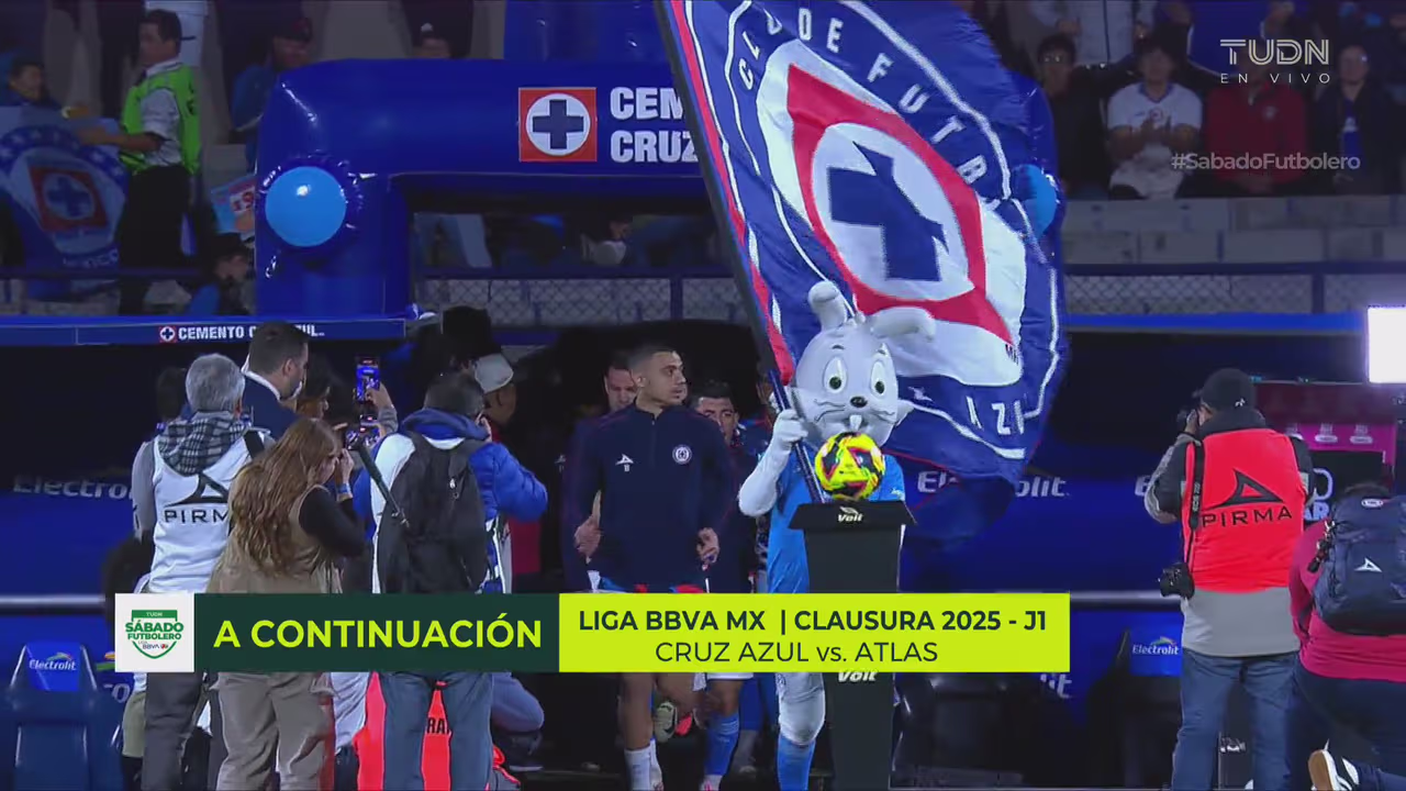Cruz Azul pierde a jugador por lesión en calentamiento | TUDN Liga MX ...