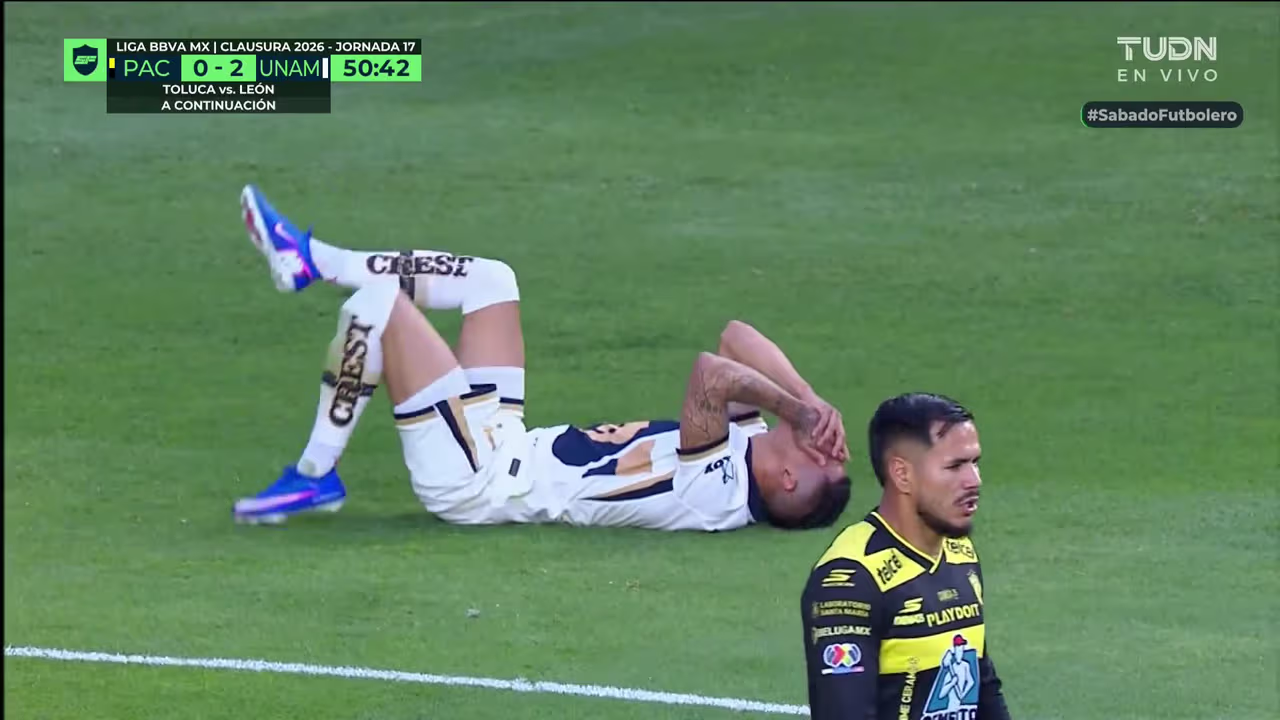 Duro golpe sobre Antuna: Barreto conecta codazo | TUDN Liga MX | TUDN