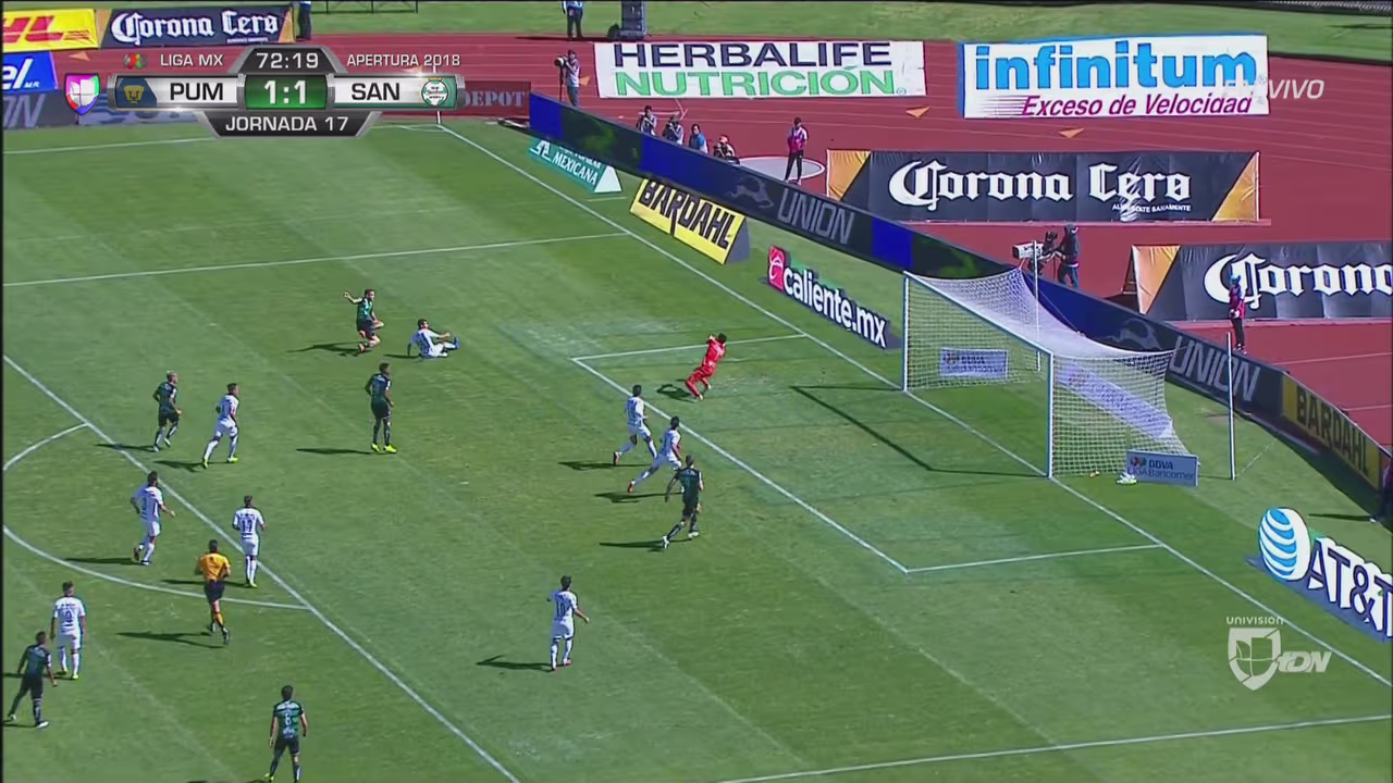 ¡Portero! El 'Cabecita' Rodríguez buscaba el doblete, pero Saldívar rechaza | TUDN Liga MX