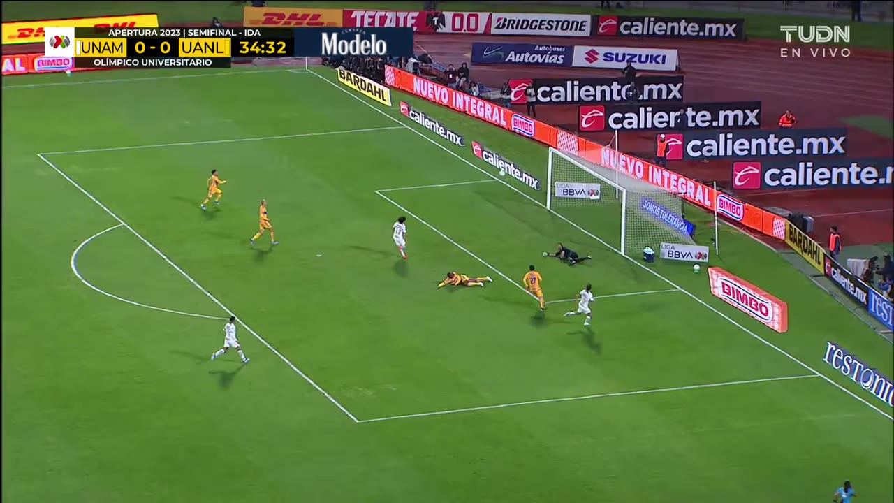 ¡TIRO ATAJADO! disparo por Ulíses Rivas. | TUDN Liga MX | TUDN