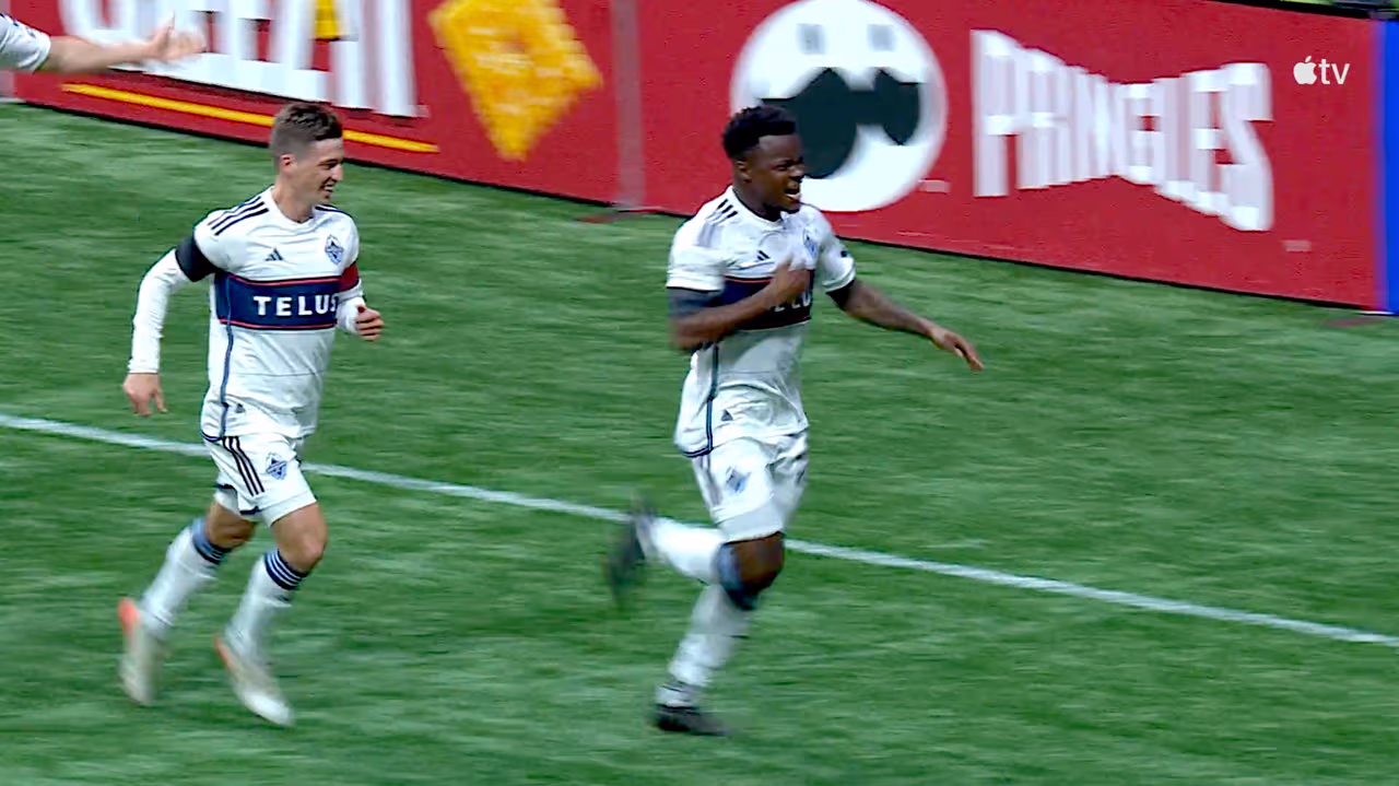 Con un sublime cabezazo Javain Brown adelanta a los Whitecaps | TUDN ...