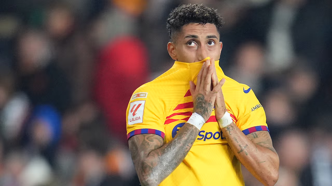 Raphinha es baja del Barcelona para el Clásico ante Real Madrid | TUDN ...