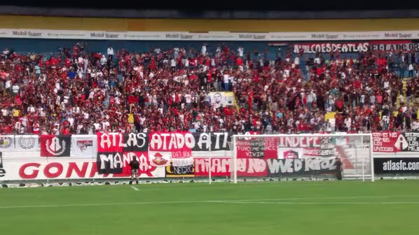 Violencia a las afueras del Estadio Jalisco en el Atlas vs. América ...