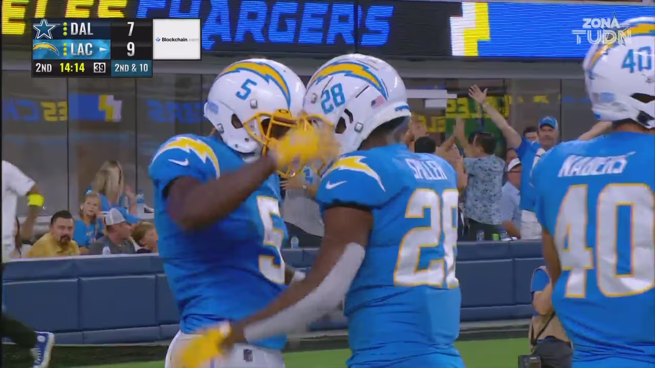 ¡Funciona la pantalla! Touchdown de Palmer y Chargers da la vuelta 10-7 ...