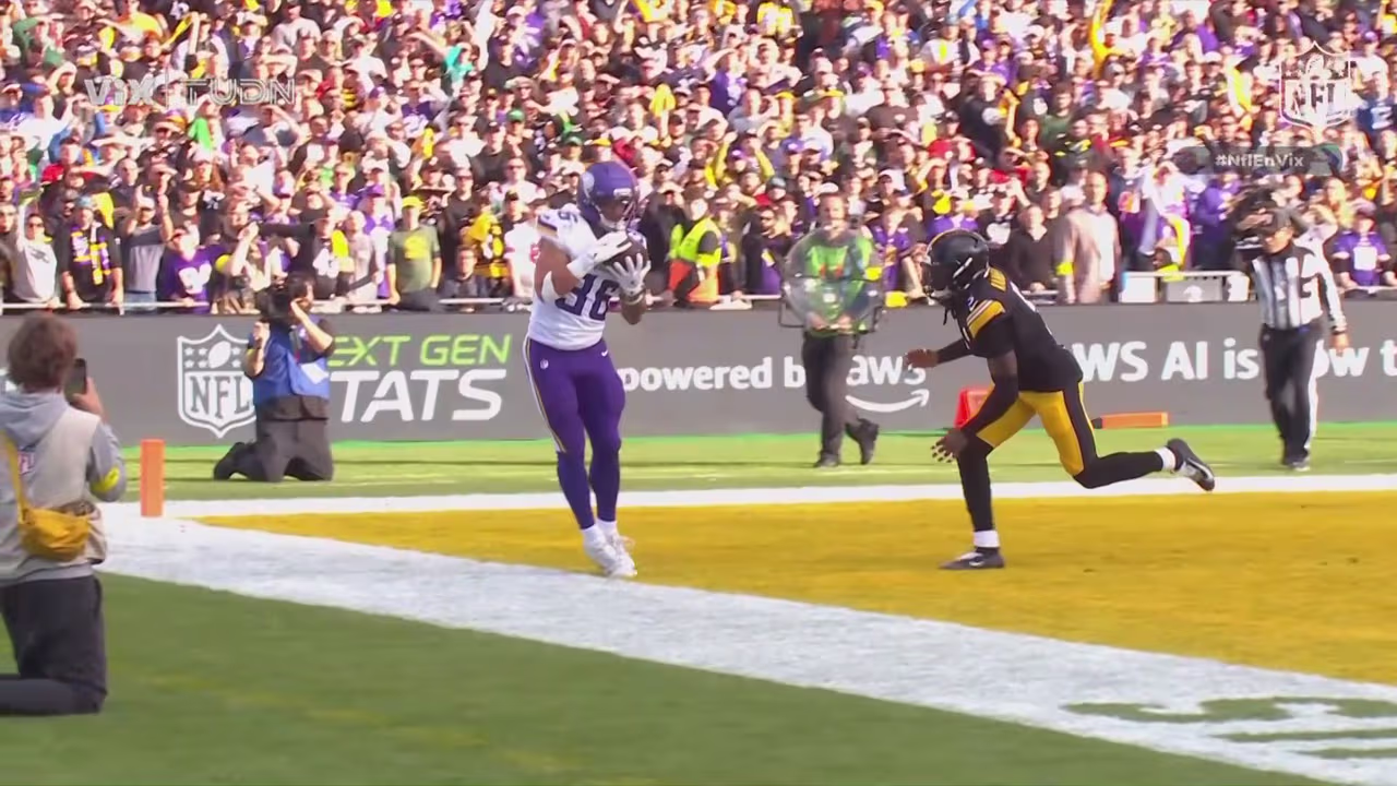 ¡Milimétrico touchdown! Scott recorta por Vikings | TUDN NFL. | TUDN