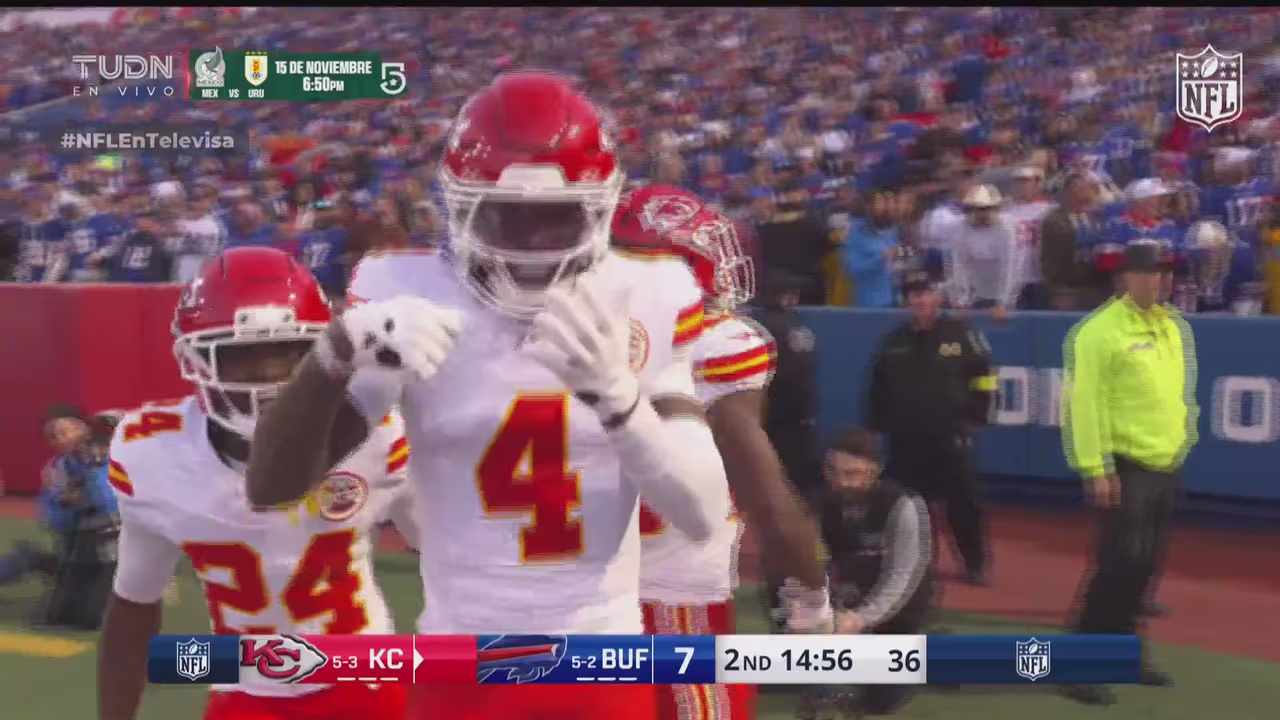 ¡TD Chiefs! Rice se mete caminando a las diagonales para empatar a ...