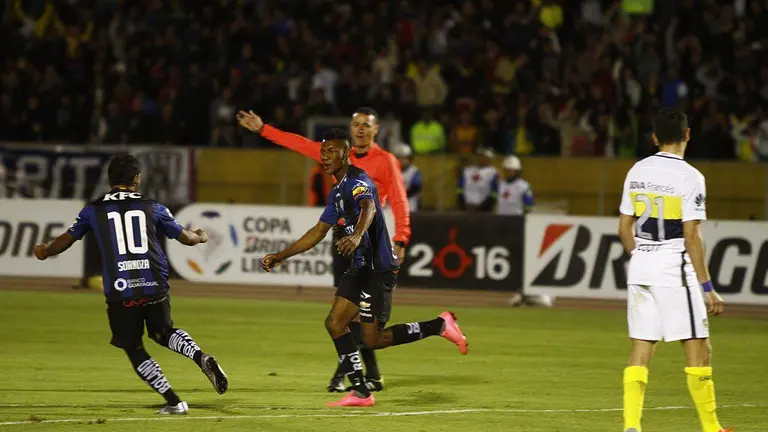 Analizando Grandeza: PARTE 2 - Club Atlético Independiente ▫ CONMEBOL  Libertadores • Independiente (7) vs (6) Tres Grandes del fútbol…